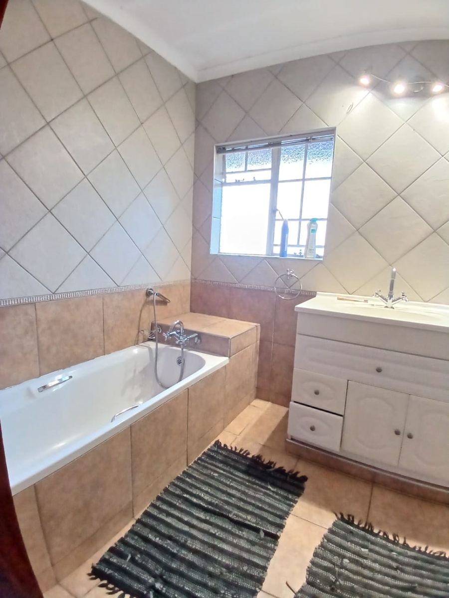 4 Bedroom Property for Sale in Vaalpark Free State